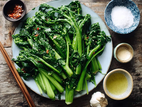 Chinese Broccoli (Gai Lan) with Garlicky Sauce