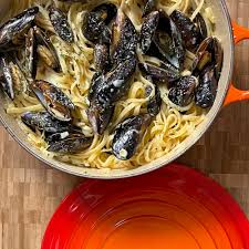 White Wine Mussels on Fresh Linguine with Crusty Focaccia - Serves 4